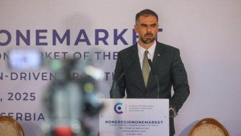 НОВИ САД СНАЖАН ИНДУСТРИЈСКИ ЦЕНТАР: Градоначелник Жарко Мићин на 9. Конференцији Један регион једно тржиште - корак ка заједничком тржишту НОВИ САД СНАЖАН ИНДУСТРИЈСКИ ЦЕНТАР: Градоначелник Жарко Мићин на 9. Конференцији Један регион једно тржиште - корак ка заједничком тржишту
