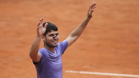 ALKARAZ SE MUČIO, ALI SLAVIO! Španac savladao petog tenisera sveta i obezbedio polufinale Mastersa u Rimu