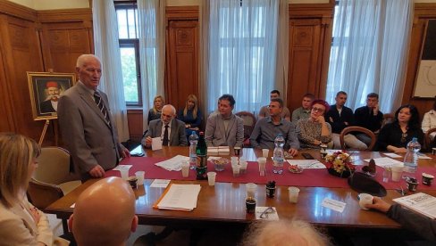PESNICI KOJI SU GINULI OD UNUTRAŠNJEG METKA: Književni matine Nedostaju nam posvećen velikanima održan u Domu Vukove zadužbine PESNICI KOJI SU GINULI OD UNUTRAŠNJEG METKA: Književni matine Nedostaju nam posvećen velikanima održan u Domu Vukove zadužbine