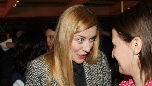 ОСУЂИВАЛИ СУ МЕ ЈЕР НЕМАМ ДЕЦУ Наша глумица (49) доживела велику непријатност