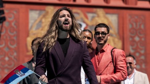 САОПШТЕНИ ФИНАЛИСТИ: Огласио се Принц, све је стигло до чувеног Гардијана - објавили комичан опис (ФОТО)