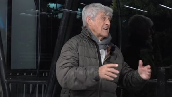 ОВО ШТО ПАРТИЗАН РАДИ... Бора Милутиновић је о црно-белима управо рекао нешто што се многи не усуђују да кажу ОВО ШТО ПАРТИЗАН РАДИ... Бора Милутиновић је о црно-белима управо рекао нешто што се многи не усуђују да кажу