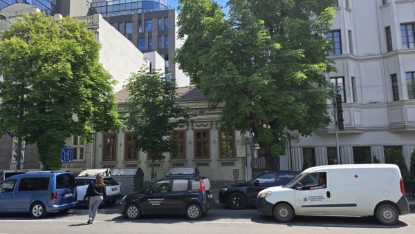 ПРОПАГАНДУ ХОЋЕ ДА ПРЕТВОРЕ У ИСТОРИЈУ: Скандал - Најављено отварање Музеја деведесетих у Београду, без знања и дозволе надлежних ПРОПАГАНДУ ХОЋЕ ДА ПРЕТВОРЕ У ИСТОРИЈУ: Скандал - Најављено отварање Музеја деведесетих у Београду, без знања и дозволе надлежних