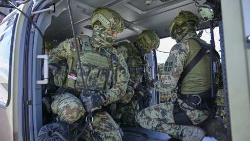 POGLEDAJTE - SRPSKI SPECIJALCI NA DELU: Borbeni timovi 72. brigade za specijalne operacije na obuci (VIDEO/FOTO) POGLEDAJTE - SRPSKI SPECIJALCI NA DELU: Borbeni timovi 72. brigade za specijalne operacije na obuci (VIDEO/FOTO)