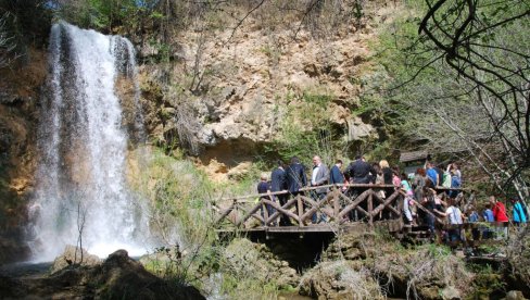 GORNJA RESAVA BOGOM DANA ZA TURIZAM: Despotovačka opština obiluje prirodnim atrakcijama i kulturno-istorijskim spomenicima GORNJA RESAVA BOGOM DANA ZA TURIZAM: Despotovačka opština obiluje prirodnim atrakcijama i kulturno-istorijskim spomenicima