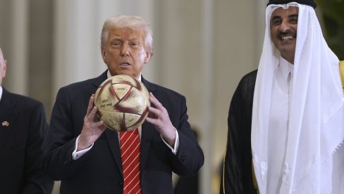 А КАД ЈЕ ДОНАЛД ТРАМП УЗЕО ФУДБАЛСКУ ЛОПТУ... Ево шта је урадио са њом (ВИДЕО)