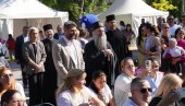 VERA U PORODICU I ZDRAVO DRUŠTVO JAČA OD SVIH NEGATIVNIH ENERGIJA: Šapić i patrijarh Porfirije na manifestaciji „Beogradski dani porodice”