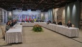 ЧЕКА СЕ ПРВИ СУСРЕТ РУСА И УКРАЈИНАЦА ОД 2022. ГОДИНЕ: Завршен трилатерални састанак Украјине, САД и Турске у Истанбулу (ФОТО)