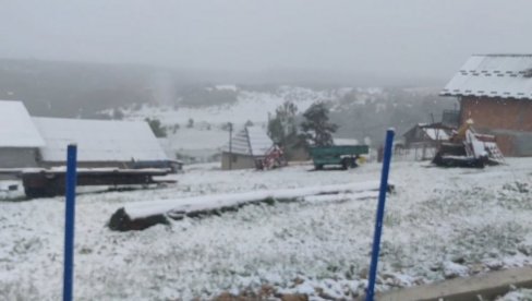 SNEG ZAVEJAO PEŠTERSKU VISORAVAN: Zimska idila u maju (VIDEO)