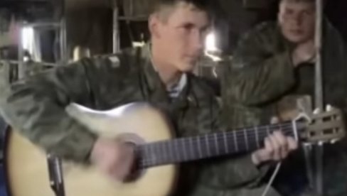 ЗА ТЕЛЕГРАМ УДАЛА САМ СЕ... Једна од најтужнијих руских ратних песама ће вас сломити (ВИДЕО) ЗА ТЕЛЕГРАМ УДАЛА САМ СЕ... Једна од најтужнијих руских ратних песама ће вас сломити (ВИДЕО)