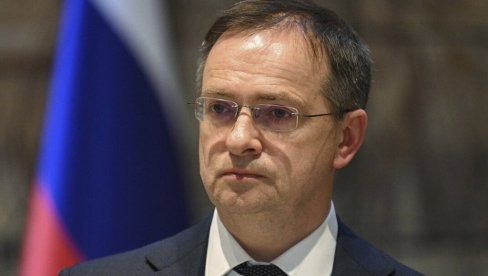 РУСИ ЧЕКАЈУ ОДГОВОР: Медински позвао Умерова и изнео руски предлог РУСИ ЧЕКАЈУ ОДГОВОР: Медински позвао Умерова и изнео руски предлог