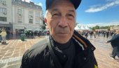 ПОДРШКА ЗА ВУЧИЋА ИЗ КРАГУЈЕВЦА: Дошли смо да подржимо председника који се бори за мир (ВИДЕО)
