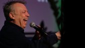 САРАЈЕВСКИ ДУХ НА ДОРЋОЛУ ДО ФАЈРОНТА: Др Неле одржао књижевно-надреално вече