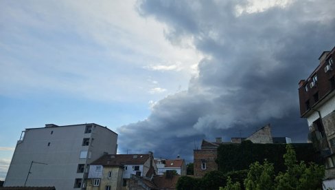 HITNO UPOZORENJE ZA BEOGRAD: U naredna dva sata olujni vetar uz pojavu sugradice (FOTO)