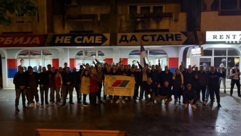 LIDER SNS-a VUČEVIĆ U JEDNOJ REČI SVE OBJASNIO BLOKADERIMA FOTELJAŠIMA U NOVOM SADU: Ovo je njegova poruka narodu (FOTO/VIDEO)