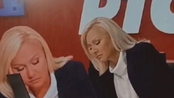 ВОДИТЕЉКА РТС-а ЗАСПАЛА У ЕМИСИЈИ УЖИВО: Огласила се на свом Инстаграму - Ево шта се дешавало у позадини (ФОТО) ВОДИТЕЉКА РТС-а ЗАСПАЛА У ЕМИСИЈИ УЖИВО: Огласила се на свом Инстаграму - Ево шта се дешавало у позадини (ФОТО)