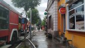 ЕКСПЛОЗИЈА И ПОЖАР У СУР „БОНЂОРНО“ У ПАРАЋИНУ: Срећом, није било повређених (ФОТО) ЕКСПЛОЗИЈА И ПОЖАР У СУР „БОНЂОРНО“ У ПАРАЋИНУ: Срећом, није било повређених (ФОТО)
