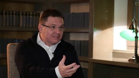ПРОФЕСОР ЧВОРОВИЋ ОТКРИО: Студентску изборну листу саставља човек из Лондона! (ВИДЕО)