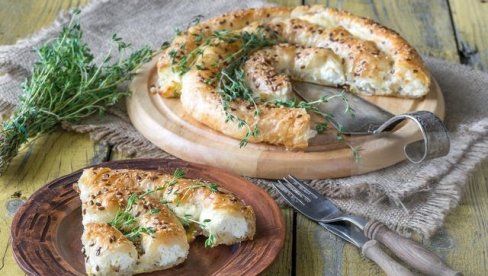 SOČAN I SLASAN, PRAVI RAJ ZA NEPCA: Domaći burek sa sirom