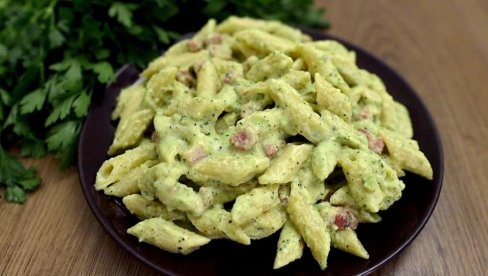 UKUSAN I BRZ OBROK KOJI SPAJA KREMAST I OSVEŽAVAJUĆ UKUS: Pasta sa tikvicama i slaninom (VIDEO)