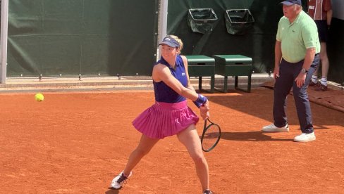 BRAVO, NINA: Srpska teniserka plasirala se u drugo kolo kvalifikacija Rolan Garosa