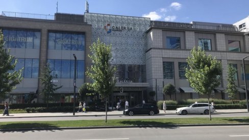 СТРОГЕ КАЗНЕ ЗА ВОЗАЧЕ У ТРЖНОМ ЦЕНТРУ ГАЛЕРИЈА: Многи су подржали ове драстичне мере, ево и зашто СТРОГЕ КАЗНЕ ЗА ВОЗАЧЕ У ТРЖНОМ ЦЕНТРУ ГАЛЕРИЈА: Многи су подржали ове драстичне мере, ево и зашто