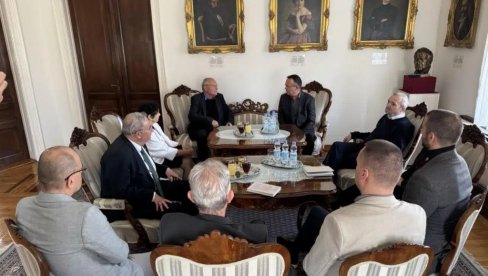 NAJPOZNATIJI „LOVAC NA NACISTE“ POSETIO NOVI SAD I FONDACIJU „SVETOZAR MILETIĆ“