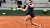 LEPE VESTI SA ROLAN GAROSA, I LOLA NA MEČ OD GLAVNOG ŽREBA! Sjajnom igrom srpska teniserka plasirala se u završno kolo kvalifikacija LEPE VESTI SA ROLAN GAROSA, I LOLA NA MEČ OD GLAVNOG ŽREBA! Sjajnom igrom srpska teniserka plasirala se u završno kolo kvalifikacija