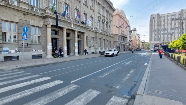 РЕЛИ НА ТРГУ РЕПУБЛИКЕ: Данас се затворају три саобраћајнице у центру града РЕЛИ НА ТРГУ РЕПУБЛИКЕ: Данас се затворају три саобраћајнице у центру града