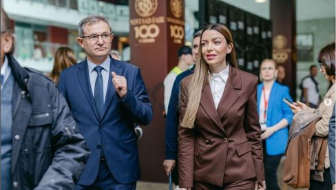 MINISTARKA MESAROVIĆ OBIŠLA POLJOPRIVREDNI SAJAM U NOVOM SADU: Nikad veći broj izlagača, poseban značaj za našu privredu i ekonomiju MINISTARKA MESAROVIĆ OBIŠLA POLJOPRIVREDNI SAJAM U NOVOM SADU: Nikad veći broj izlagača, poseban značaj za našu privredu i ekonomiju