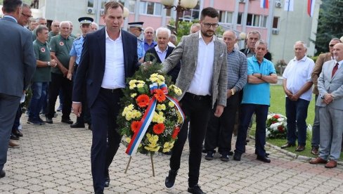 DIV JUNACI NASIH DANA: Ugljevik pamti Majevičku brigadu VRS DIV JUNACI NASIH DANA: Ugljevik pamti Majevičku brigadu VRS