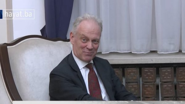 ГЕРТ ЈАН КОМПАН ОЦЕНИО УЛАЗАК У СЕПА СИСТЕМ: Добре вести за грађане и предузећа у Србији! ГЕРТ ЈАН КОМПАН ОЦЕНИО УЛАЗАК У СЕПА СИСТЕМ: Добре вести за грађане и предузећа у Србији!