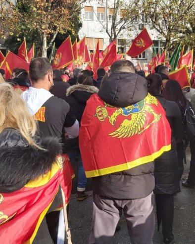 КОМИТЕ МОГУ ДА СЕЈУ УСТАШЛУК? Изостала реакција државе на оргијање у Граховцу, а осушује се величање војводе