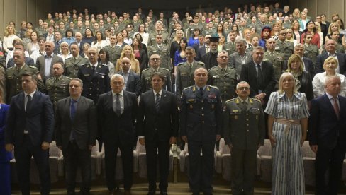 OBELEŽEN DAN MEDICINSKOG FAKULTETA VOJNOMEDICINSKE AKADEMIJE Gašić: U vama se uvek ogledao razvoj i napredak vojske i države OBELEŽEN DAN MEDICINSKOG FAKULTETA VOJNOMEDICINSKE AKADEMIJE Gašić: U vama se uvek ogledao razvoj i napredak vojske i države