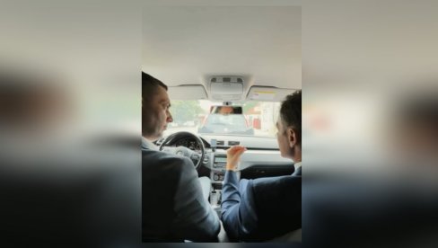 СИНИША МАЛИ ВИДЕО ШТА ЈЕ ПОТРЕБНО КОСЈЕРИЋУ: Видимо се када се заврши реконструкција школе, а и на Видовдан кад отварамо Прељина - Пожега СИНИША МАЛИ ВИДЕО ШТА ЈЕ ПОТРЕБНО КОСЈЕРИЋУ: Видимо се када се заврши реконструкција школе, а и на Видовдан кад отварамо Прељина - Пожега