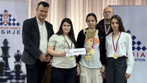 ПОБЕДНИЦИ „МИРИЈЕВО“ И „РАДНИК“: У Параћину завршен 11. Куп Светозара Глигорића (фото)