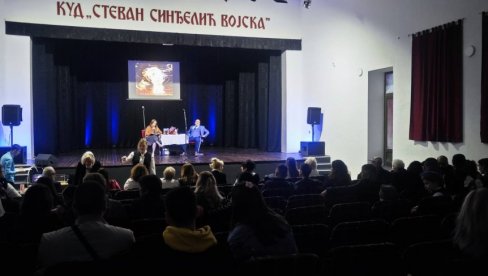 PRIHODOM OD STIHOVA ODUŽUJE SE ZAVIČAJU: Rade Panić iz Jagodine pomaže nabavku nošnji za KUD Stevan Sinđelić Vojska PRIHODOM OD STIHOVA ODUŽUJE SE ZAVIČAJU: Rade Panić iz Jagodine pomaže nabavku nošnji za KUD Stevan Sinđelić Vojska