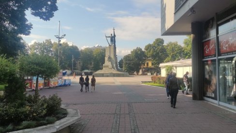 МАЊЕ ОД ПРОСЕКА: Просечна мартовска зарада у Краљеву 88.346 динара МАЊЕ ОД ПРОСЕКА: Просечна мартовска зарада у Краљеву 88.346 динара