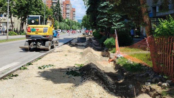 РОК – 60 ДАНА: Реконструкција тротоара у центру Краљева