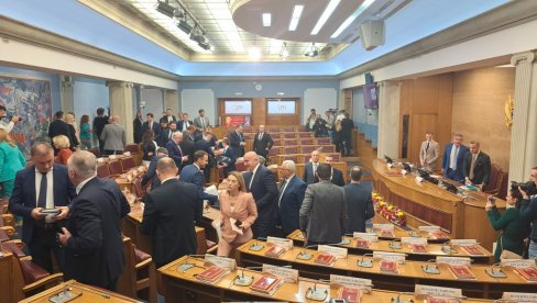 HOĆE LI ĐETIĆI PROTIV BAĆUŠKI? Skupština Crne Gore sutra razmatra učešće instruktora VCG u obuci ukrajinskih vojnika HOĆE LI ĐETIĆI PROTIV BAĆUŠKI? Skupština Crne Gore sutra razmatra učešće instruktora VCG u obuci ukrajinskih vojnika