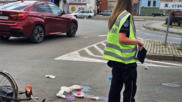 ЗАКУЦАО СЕ БИЦИКЛОМ У КАМИОН: У Параћину повређен старији мушкарац