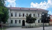 TRAŽE BESPLATNE UDŽBENIKE ZA SVE: Roditelji đaka OŠ „Vuk Karadžić“ iz Vršca predali peticiju sa preko 400 potpisa