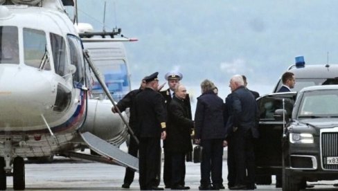 ШТА СЕ ЗНА О НАПАДУ НА ПУТИНА: Да ли је украјински напад дроном скоро убио руског председника у Курску? (ВИДЕО) ШТА СЕ ЗНА О НАПАДУ НА ПУТИНА: Да ли је украјински напад дроном скоро убио руског председника у Курску? (ВИДЕО)