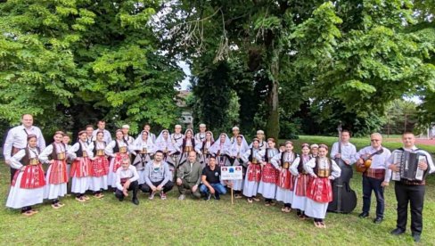 NAJLEPŠE NOŠĆE IZ JASENOVA: KUD „Đorđe Maletić“ pobrao nagrade na dečjem festivalu NAJLEPŠE NOŠĆE IZ JASENOVA: KUD „Đorđe Maletić“ pobrao nagrade na dečjem festivalu