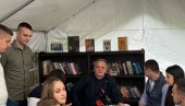 ВРЕМЕ ЈЕ ДА СЕ ВРАТИМО СТУДИРАЊУ: Министар Дејан Вук Станковић у посети студентима који желе да уче