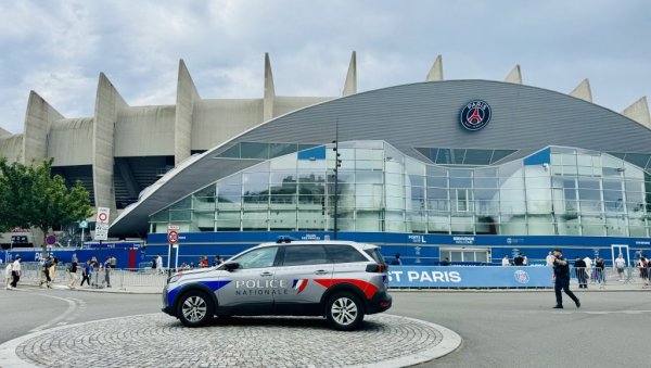 РИВАЛИ И ВАН ТЕРЕНА: Челси и ПСЖ кибицују исте фудбалере