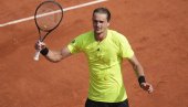 NEMAC UBEDLJIV NA ROLAN GAROSU: Zverev preko Italijana do osmine finala