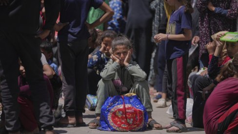 IZRAEL ZAUSTAVIO JEDRILICU SA AKTIVISTIMA: Brod sa humanitarnom pomoći za palestinsko stanovništvo nije uspeo da stigne do Gaze