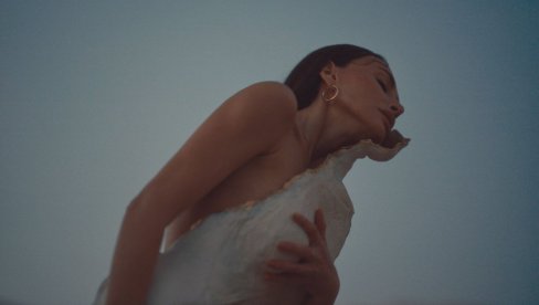 SVITANJE JE MOJE PONOVNO ROĐENJE: Emina Jahović posle dužeg vremena se vratila, gde je stala (FOTO)