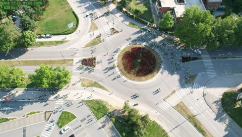 SADISTA BLOKADERA SVE MANJE: Totalni debakl u okviru protesta Vostani Serbije (FOTO)